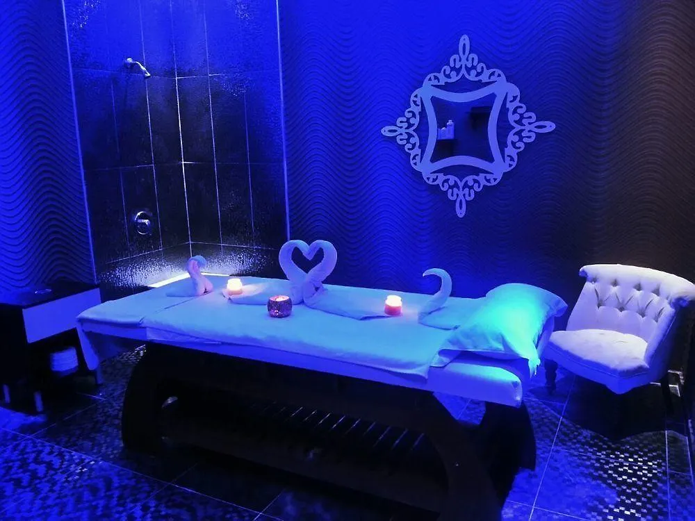 Platform Merter Suites Istanbul 2*,